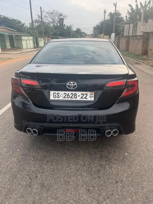 Toyota Camry 2014 Black · Photo 1