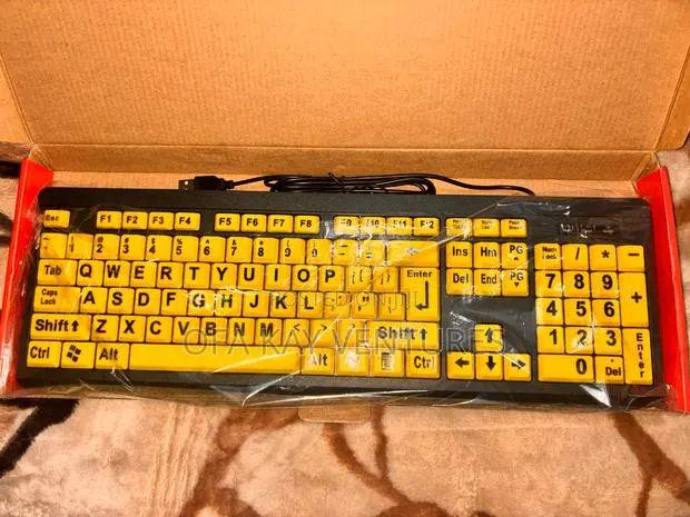 Wired Keyboard With Big and Clear Letters · Photo 1