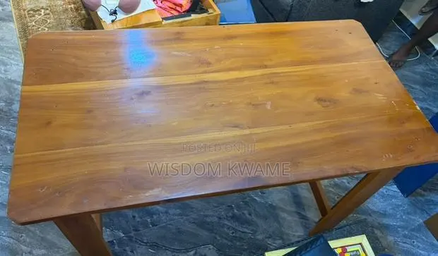 Dinning Table · Photo 1