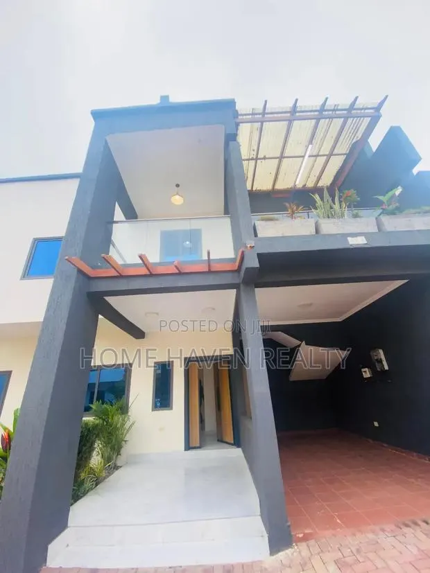 3bdrm House in Mile 7, Achimota for rent · Photo 1