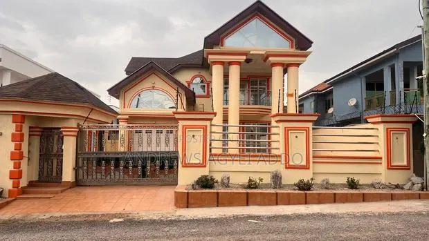 Furnished 6bdrm House in Kwadaso Estate, Kumasi Metropolitan for sale · Photo 1