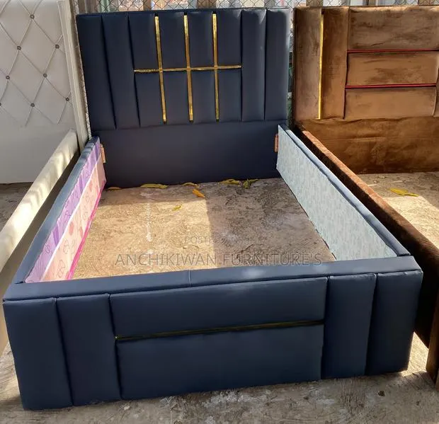 Crosssd Designed Bed (Cash on Delivery) · Photo 1