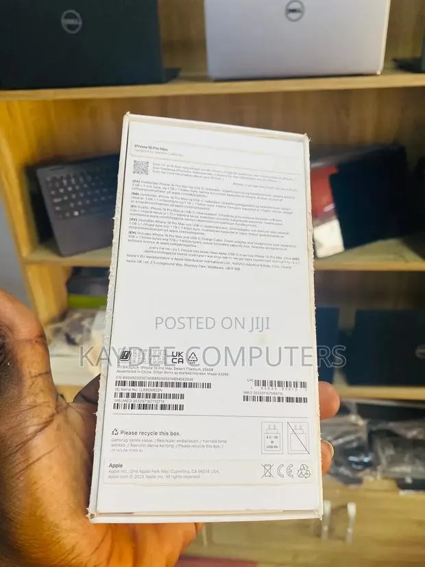 New Apple iPhone 16 Pro Max 256 GB White · Photo 1