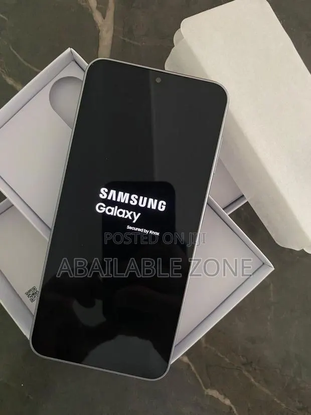 New Samsung Galaxy A17 5G 256 GB Gray · Photo 1