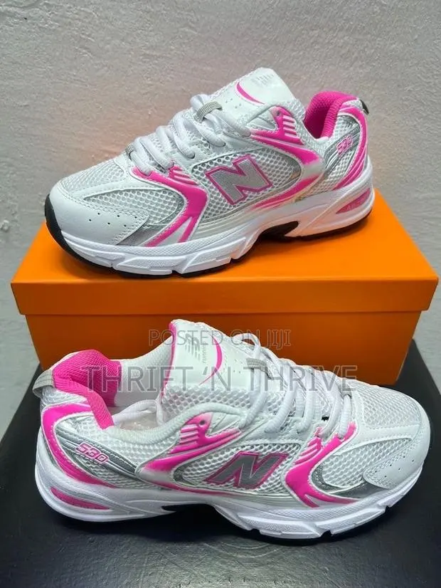 New Balance 530 Sneakers White and Pink · Photo 1