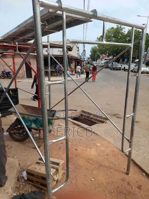 Scaffolding · Photo 1