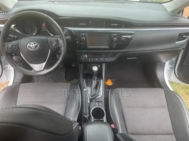 Toyota Corolla 2016 White