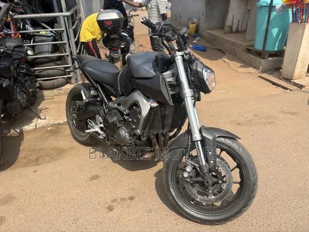 Yamaha 2016 Gray · Photo 1