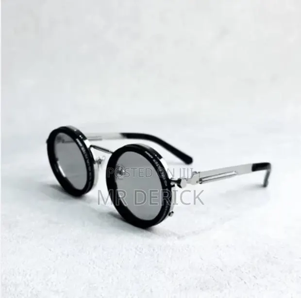 Wizy Black Lens Sunglasses · Photo 1