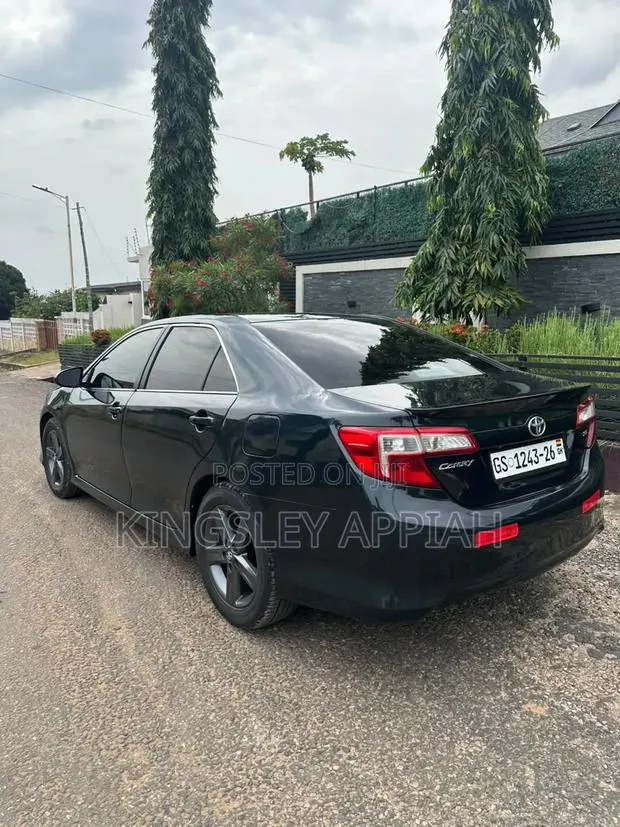 Toyota Camry 2014 Black · Photo 1
