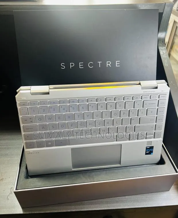 New Laptop HP Spectre X360 13 16GB Intel Core i7 SSD 512GB · Photo 1