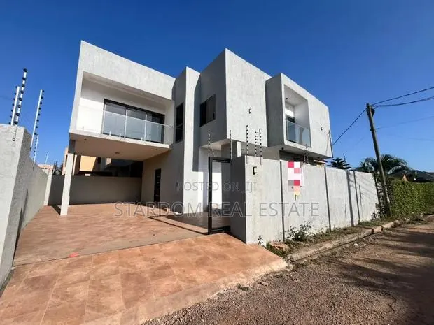 3bdrm Duplex in East Legon, American House for rent · Photo 1