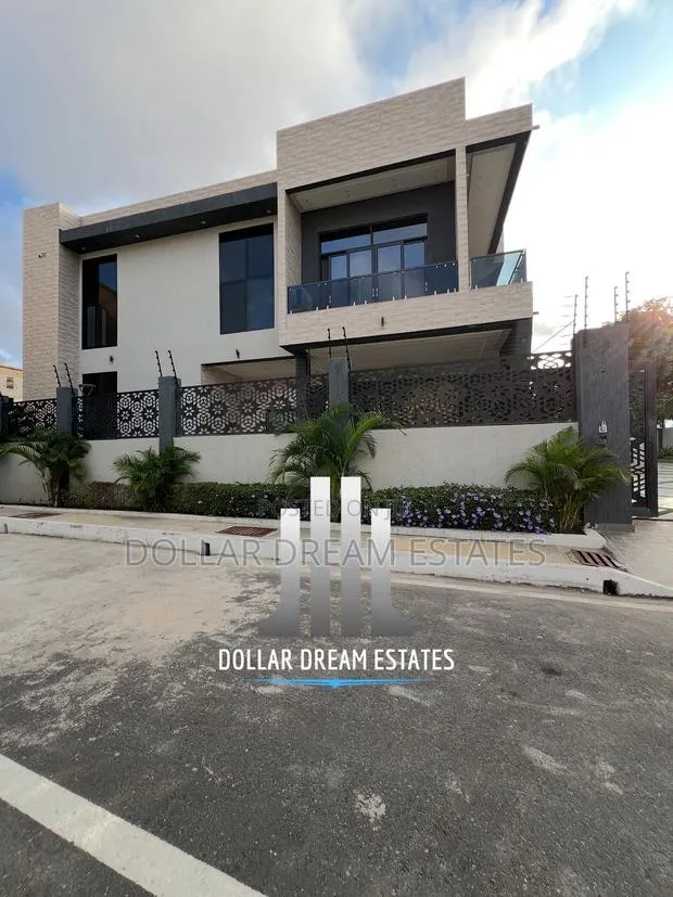 6bdrm House in Airport Residential Area for sale · Photo 1