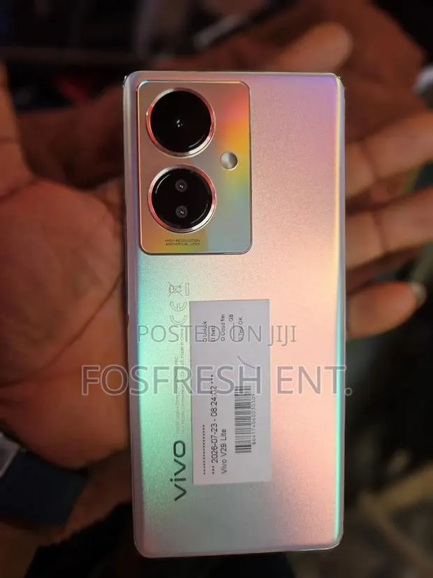 Vivo V29 Lite 128 GB Gold · Photo 1