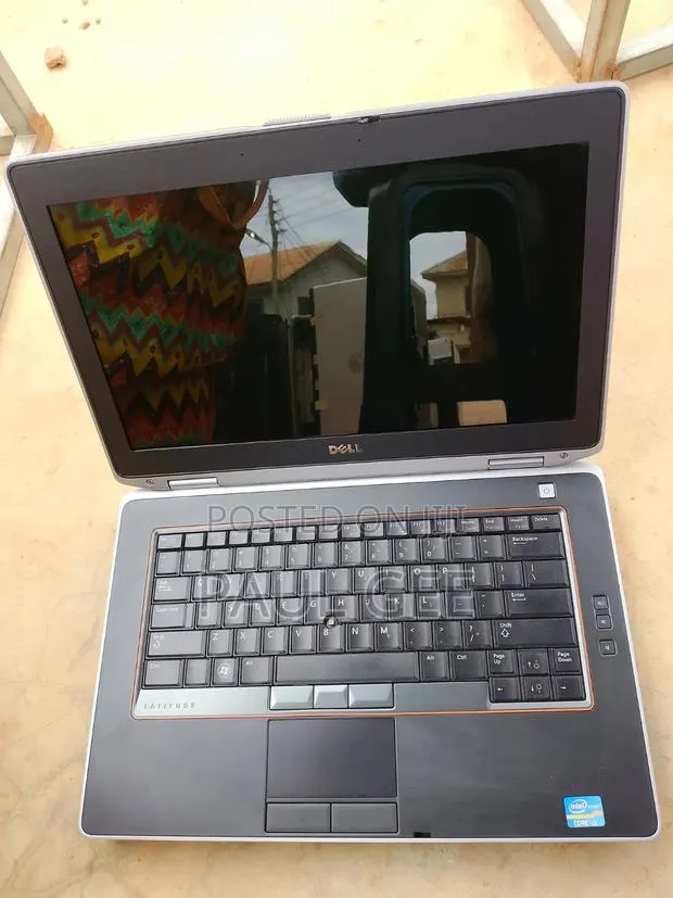 Laptop Dell Latitude 7400 4GB Intel Core i5 HDD 500GB · Photo 1