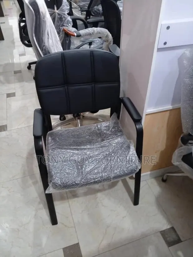 Customer Waiting Chair · Photo 1