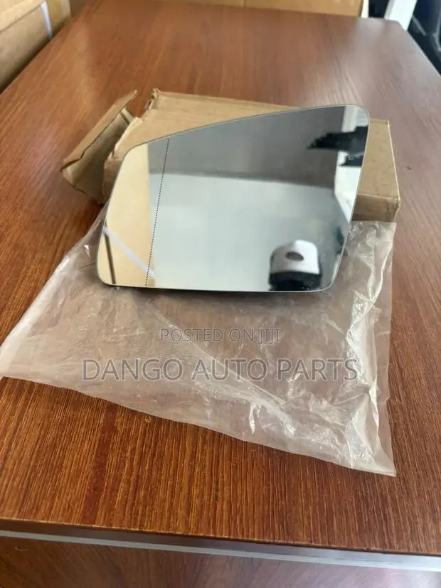 Mercedes Benz C250 Side Mirror Glass 2011-2015 Brand New · Photo 1