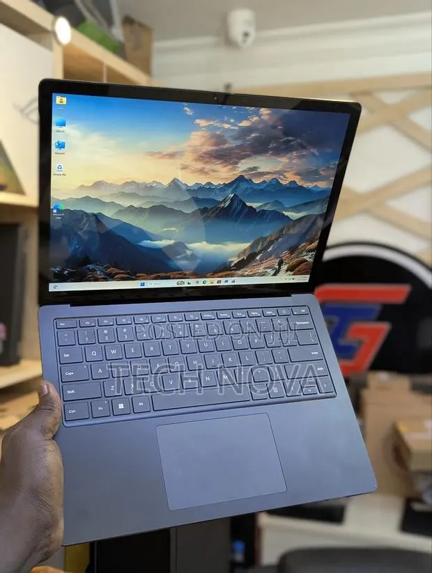 Laptop Microsoft Surface Laptop 5 16GB Intel Core i7 SSD 256GB · Photo 1