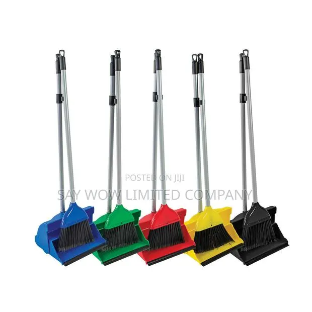 Robert Scott Lobby Dustpan and Brush · Photo 2