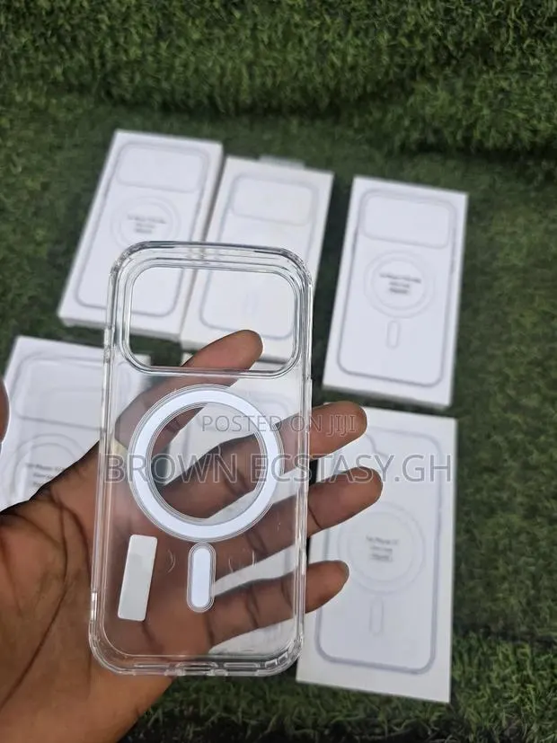 iPhone 17 Air/17/18 Pro/Pro Max Transparent Case · Photo 1