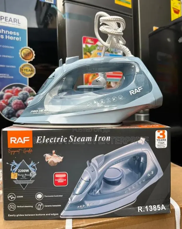 Powerful Big Blue RAF Steam Iron · Photo 1