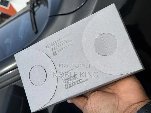 Apple Watch Ultra 3, Black · Photo 1