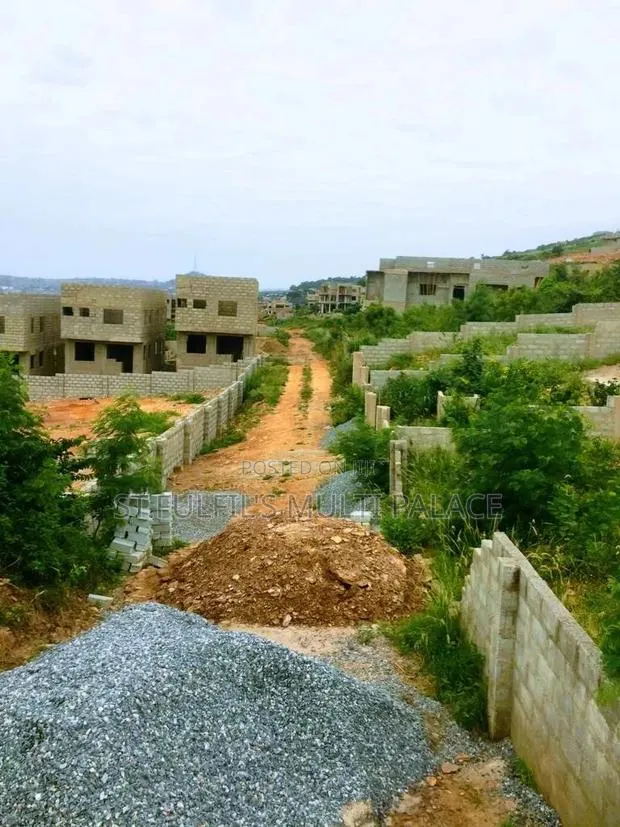 Registered Plot of Land for Sale · Photo 1