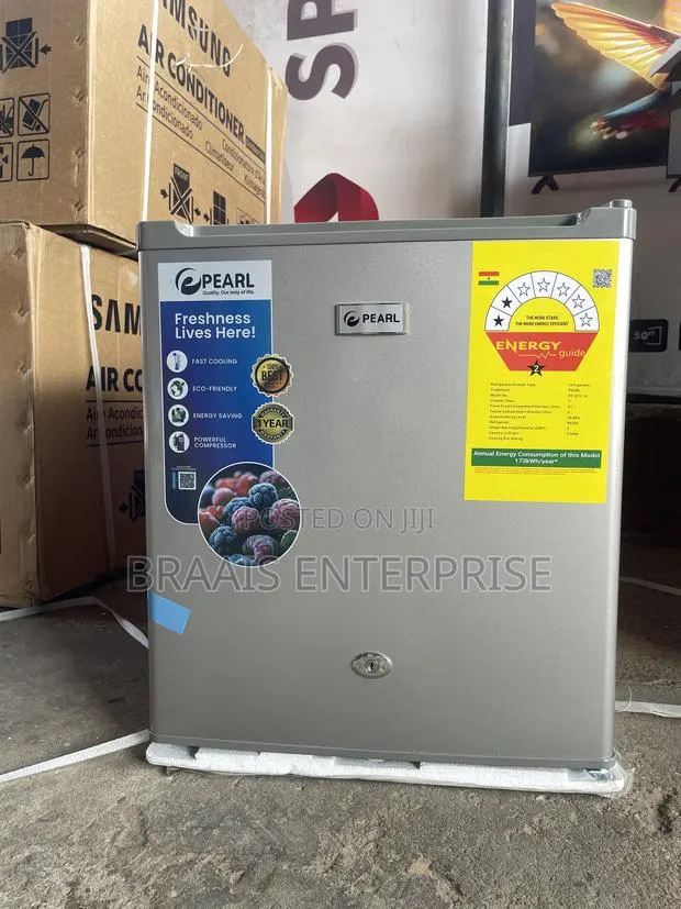 Pearl Bedside Fridge 41L · Photo 1