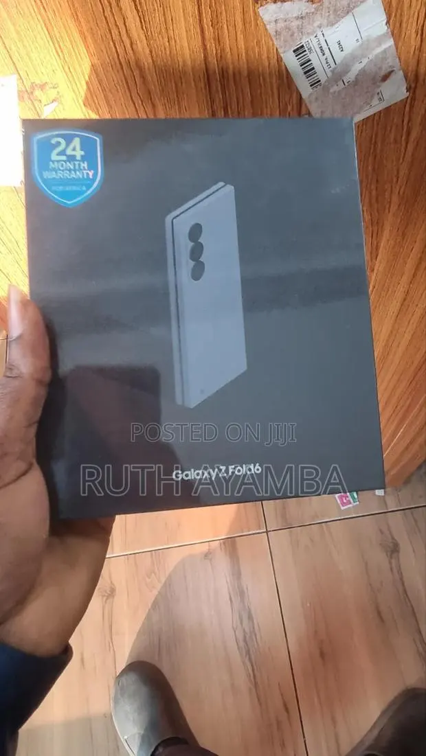 New Samsung Galaxy Z Fold6 256 GB Blue · Photo 1
