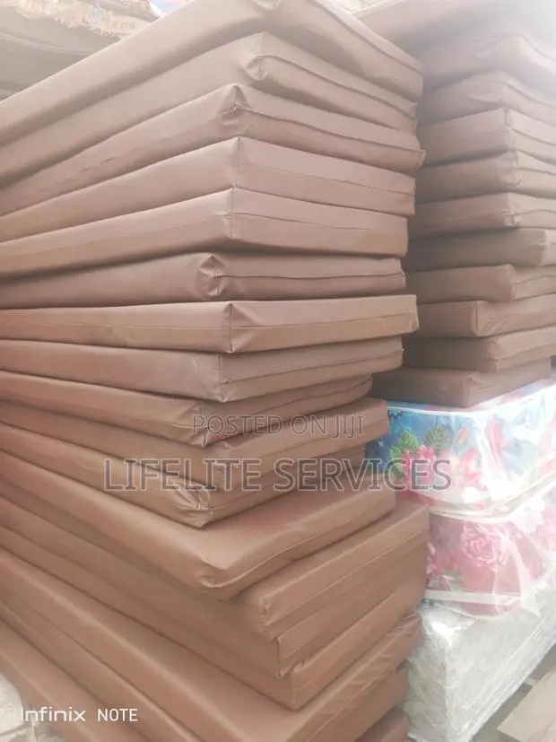 4" Students Mattress/ High Density- Latex Foam · Photo 1