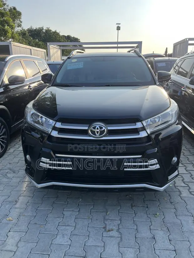 Toyota Highlander 2020 Black · Photo 1