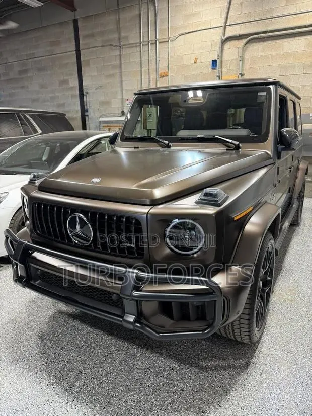 New Mercedes-Benz G-Class G63 AMG Brabus G700 2026 Gold · Photo 1