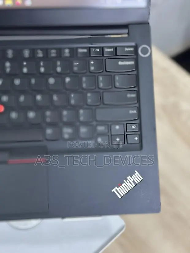 Laptop Lenovo ThinkPad E14 Gen 4 16GB Intel Core i5 SSD 512GB · Photo 1