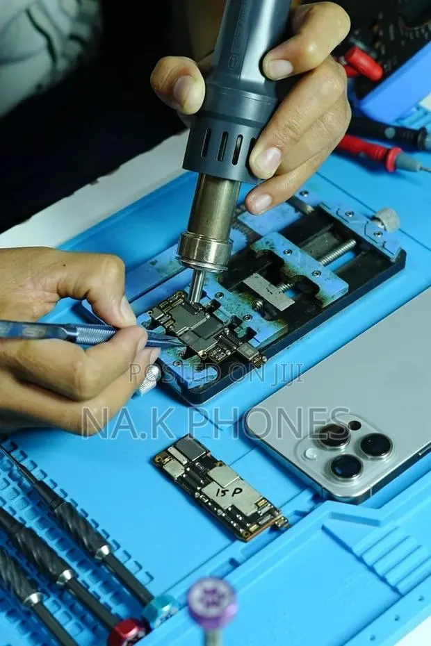 Laptop and Mobile Phones Repair · Photo 1