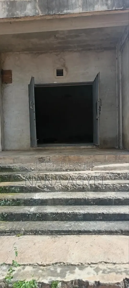 Shop Available for Rent at Kumawu in the Ashanti Region · Photo 1