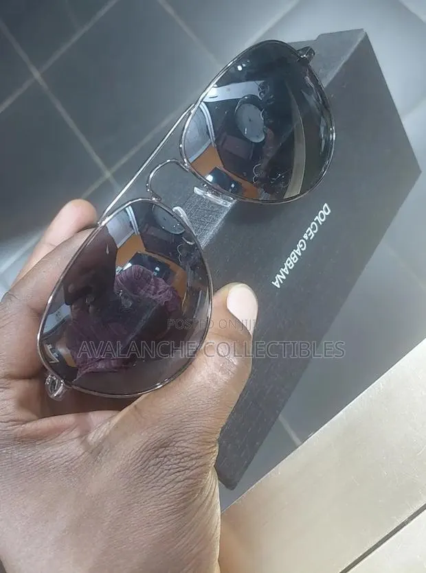 Pugs Unisex Aviator Sunglasses · Photo 1