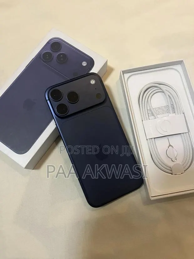 Apple iPhone 17 Pro Max 512 GB Blue · Photo 1