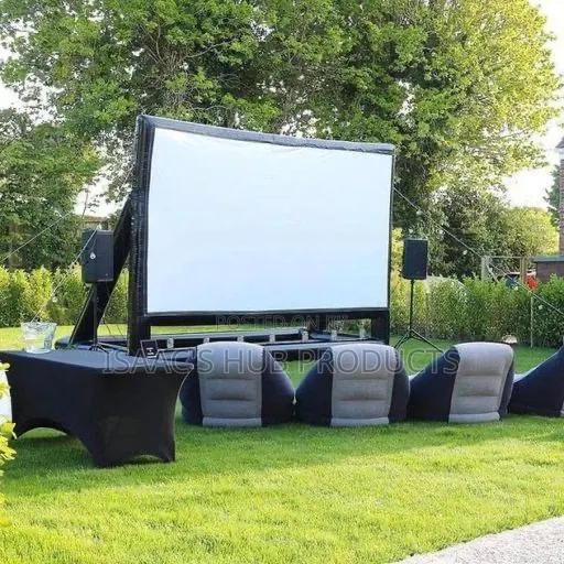 Inflatable Projector Screen 16 Feet · Photo 1