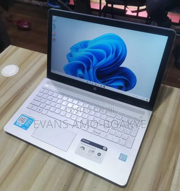 Laptop HP Pavilion 15 8GB Intel Core i5 HDD 1T · Photo 1