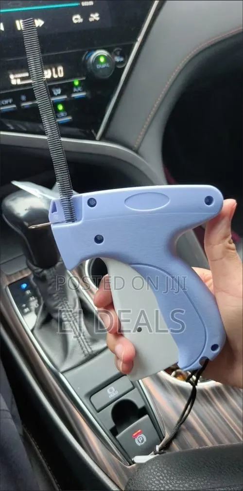 Cloth Tagging Gun With 1000pcs Tag Pins and Replacement Needle · Photo 1