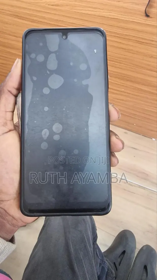 Google Pixel 9 Pro 128 GB Black · Photo 3