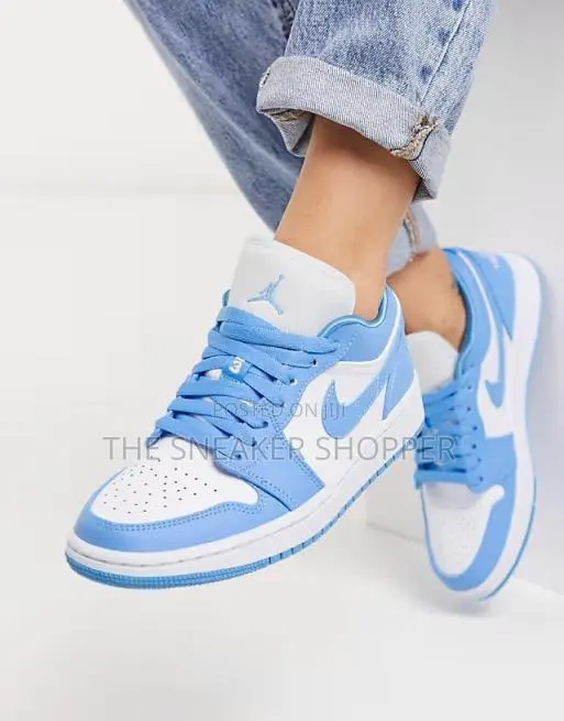 Air Jordan 1 Low Dunks Sneakers · Photo 1