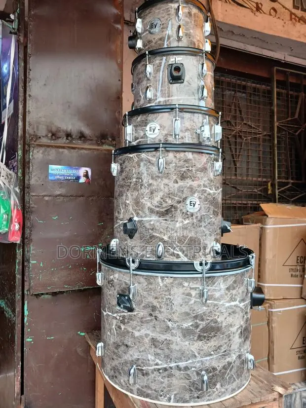 Electro Voice (EV) Drum Set 5 · Photo 1