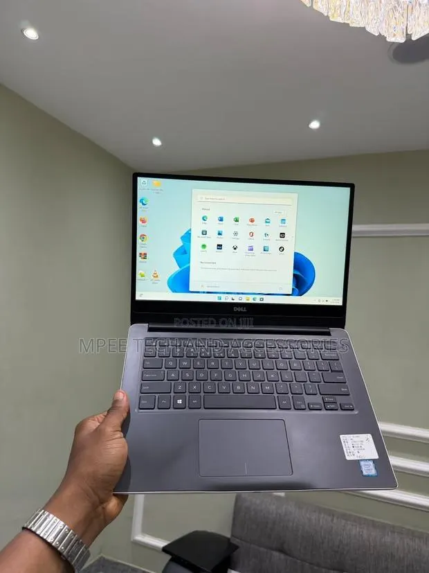 Laptop Dell Inspiron 14 7466 8GB Intel Core i7 SSD 256GB · Photo 1