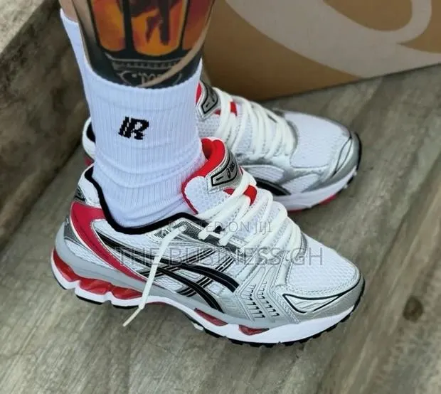 Asics Gel Kayano 14 Sneakers · Photo 1