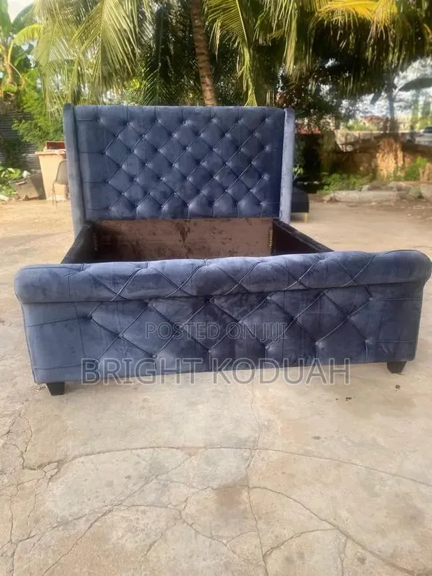 Batten Gray Queen Size Bed Frame · Photo 1