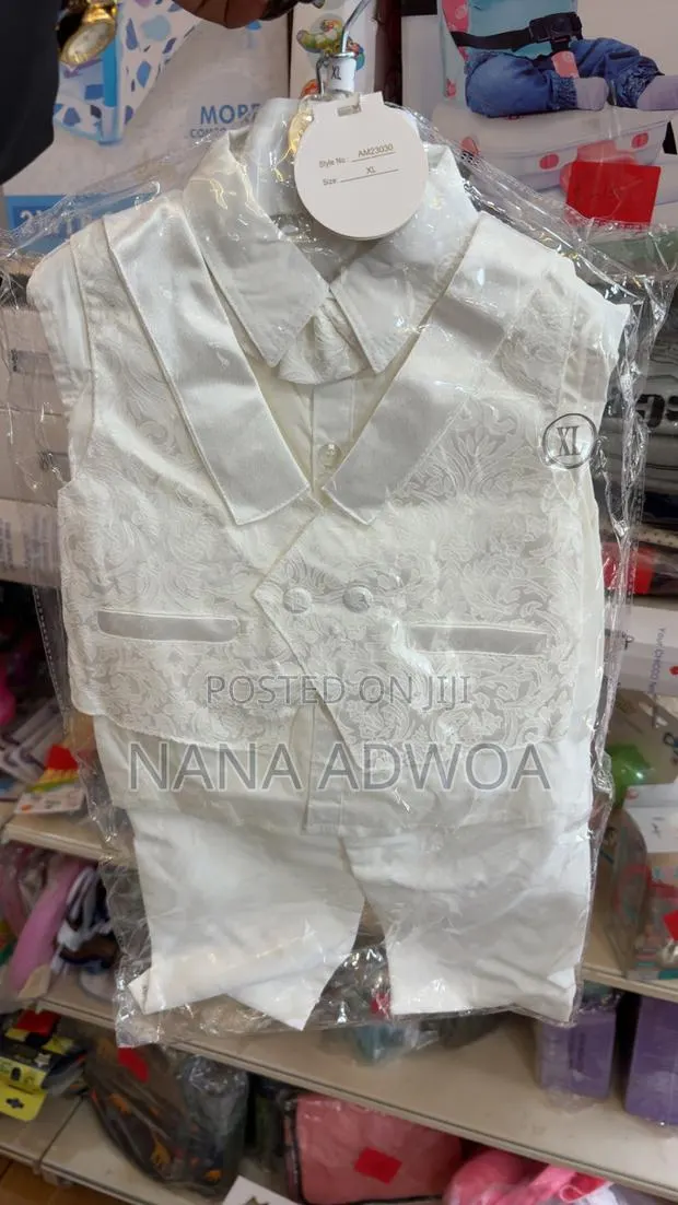 Boys Christening Dress · Photo 1