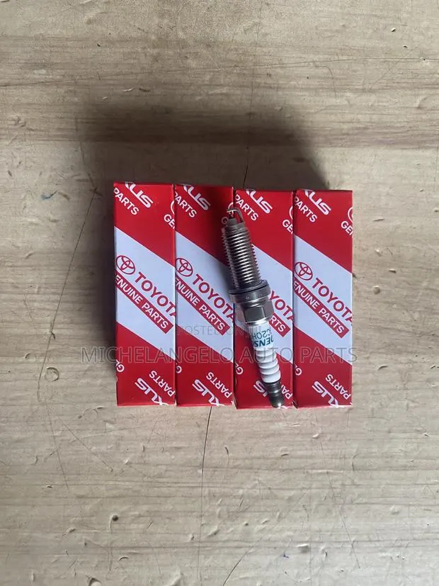 Spark Plugs Toyota Corolla 2009 - 2019 · Photo 1