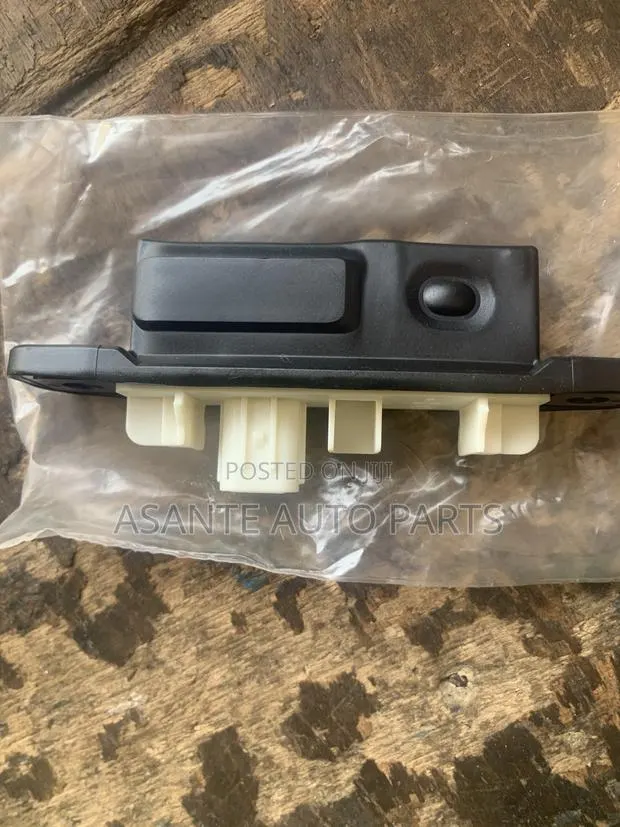 Toyota Landcruiser Boot Sensor · Photo 1