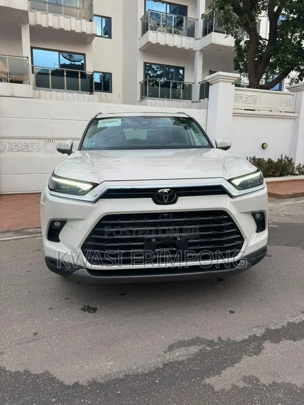 Toyota Grand Highlander Platinum AWD 2024 Gray · Photo 1